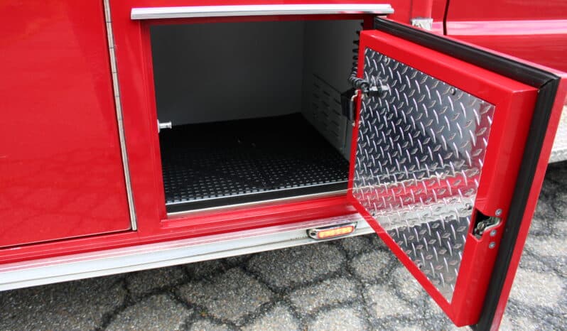 
								2015 F450 4×4 6.7L McCoy Miller Ambulance full									