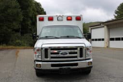 
										2018 E450 V10 Gas Wheeled Coach Ambulance full									