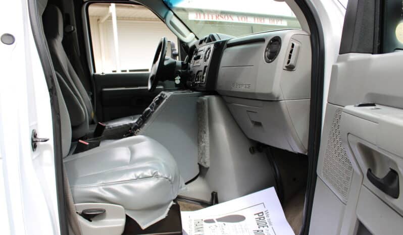 
								2018 E450 V10 Gas Wheeled Coach Ambulance full									