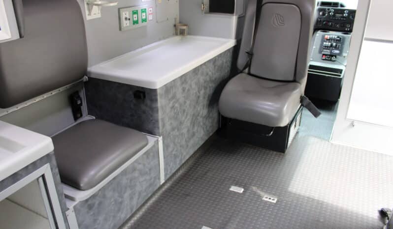 
								2018 E450 V10 Gas Wheeled Coach Ambulance full									