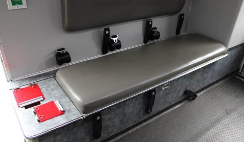 
								2018 E450 V10 Gas Wheeled Coach Ambulance full									