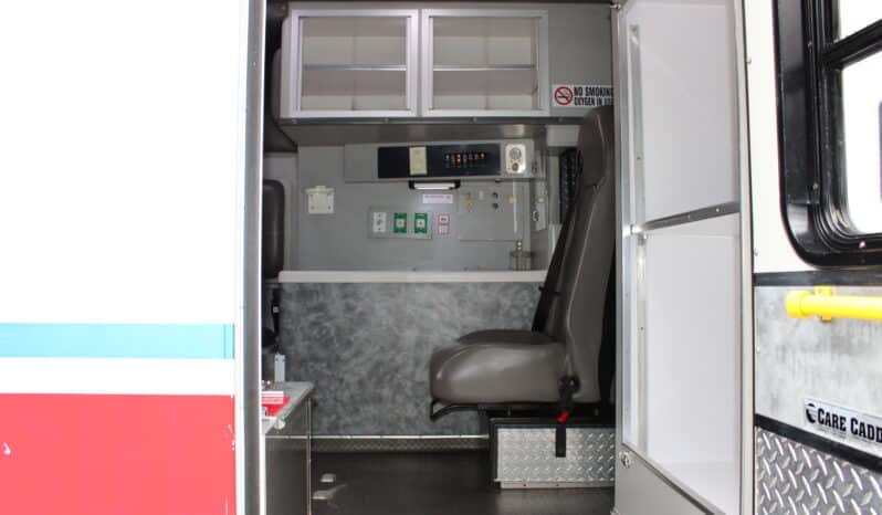 
								2018 E450 V10 Gas Wheeled Coach Ambulance full									