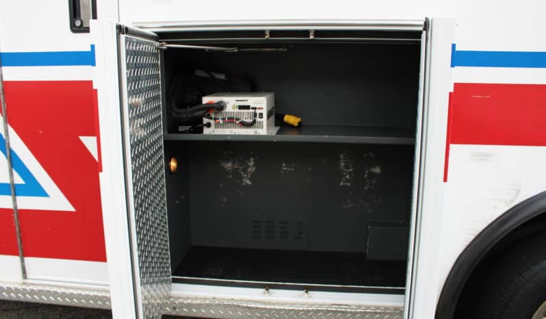 
								2018 E450 V10 Gas Wheeled Coach Ambulance full									