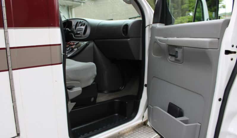 
								2006 E450 McCoy Miller Ambulance with 61k mi full									