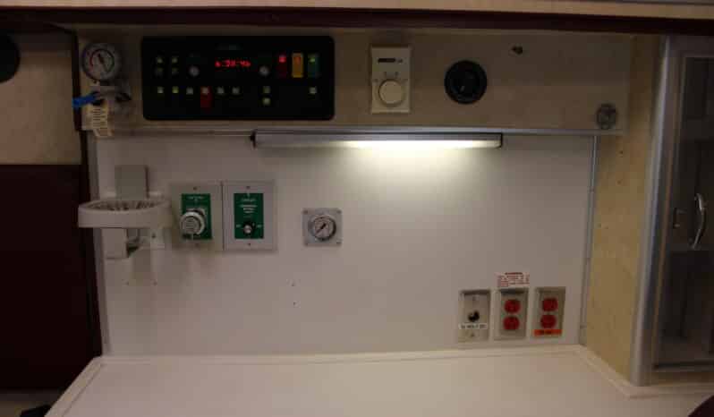 
								2006 E450 McCoy Miller Ambulance with 61k mi full									