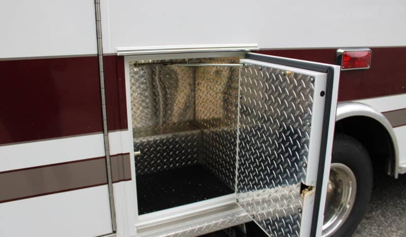 
								2006 E450 McCoy Miller Ambulance with 61k mi full									